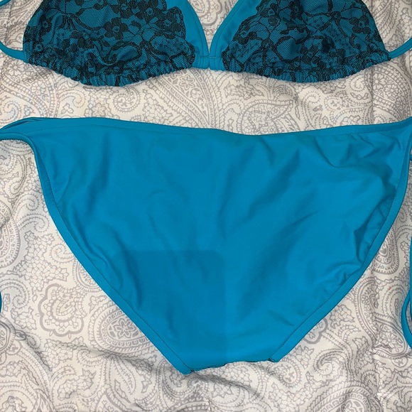 String bikini - Picture 4 of 4